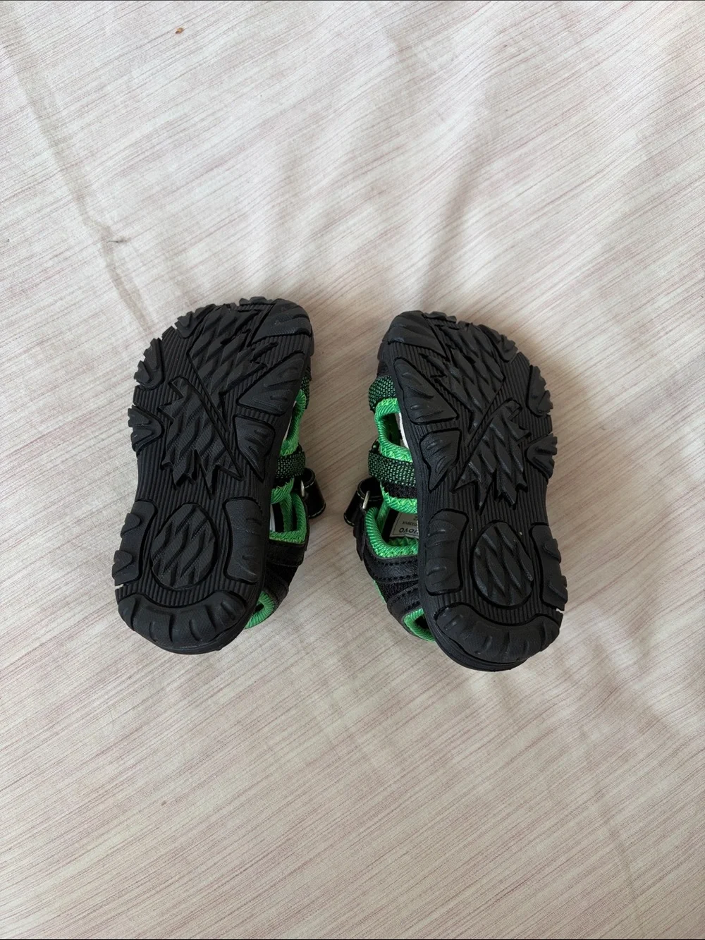 OVO Kids Green & Black Active Shoes - Velcro Closure  Never worn; Size 6.5 US